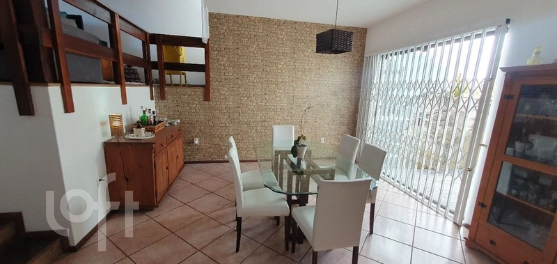 Casa à venda em Trindade com 214 m², 4 quartos, 1 suíte, 4 vagas: 3ª foto da galeria de imagens do imóvel
