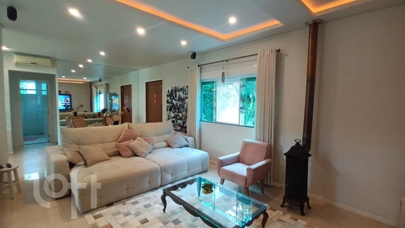 Casa à venda em Trindade com 315 m², 3 quartos, 2 suítes, 4 vagas: 7ª foto da galeria de imagens do imóvel