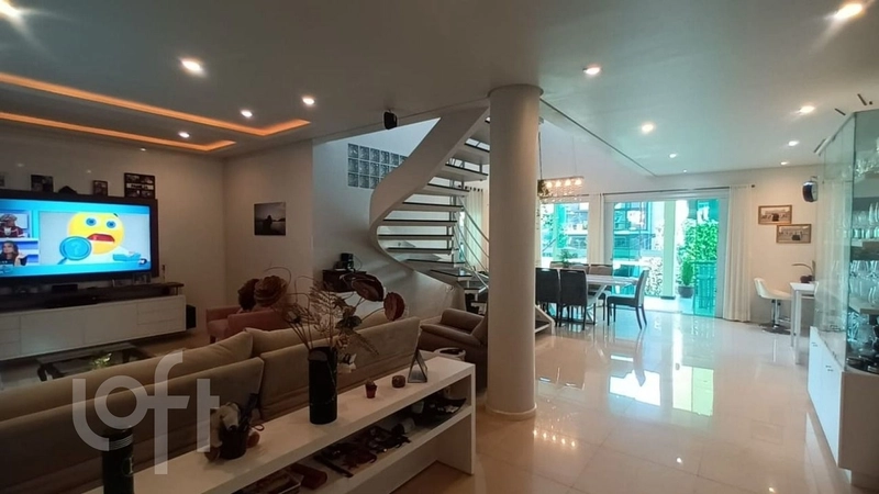 Casa à venda em Trindade com 315 m², 3 quartos, 2 suítes, 4 vagas: 1ª foto da galeria de imagens do imóvel