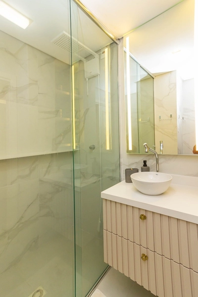 Lindo Apartamento de 2 dormitórios, closet, vista parcial para o mar.: 12ª foto da galeria de imagens do imóvel