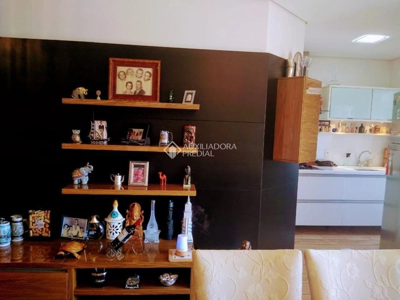 Apartamento 2 dormitórios (1 suíte) no Centro de Florianópolis: 2ª foto da galeria de imagens do imóvel