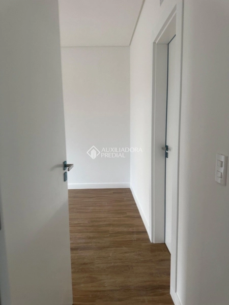 Apartamento com 2 dormitórios e garagem.: 8ª foto da galeria de imagens do imóvel