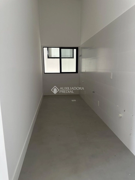 Apartamento com 2 dormitórios e garagem.: 5ª foto da galeria de imagens do imóvel