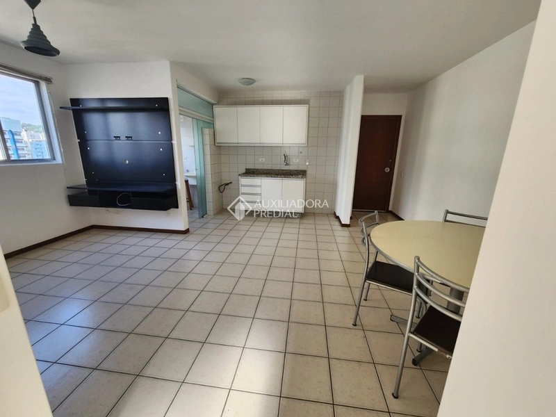 Apartamento à Venda no Centro de Florianópolis - Ótima Localização: 4ª foto da galeria de imagens do imóvel