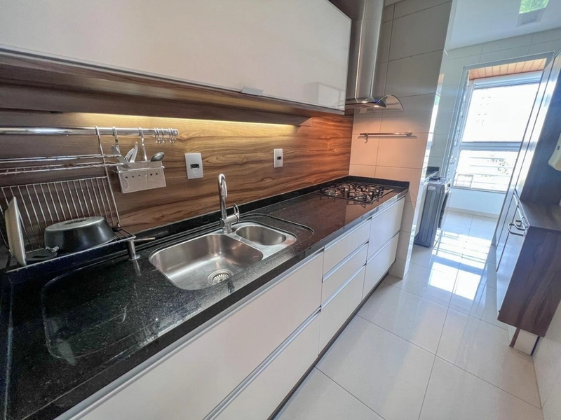 Apartamento mobiliado de 84 m² com 2 dormitórios e ampla sacada.: 9ª foto da galeria de imagens do imóvel