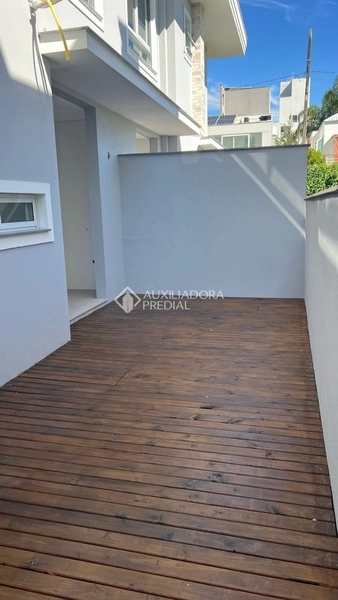 Casa Nova à Venda em Jurerê - A poucos passos da área comercial!: 10ª foto da galeria de imagens do imóvel