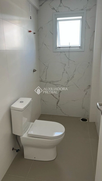 Casa Nova à Venda em Jurerê - A poucos passos da área comercial!: 17ª foto da galeria de imagens do imóvel