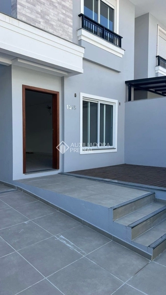 Casa Nova à Venda em Jurerê - A poucos passos da área comercial!: 4ª foto da galeria de imagens do imóvel