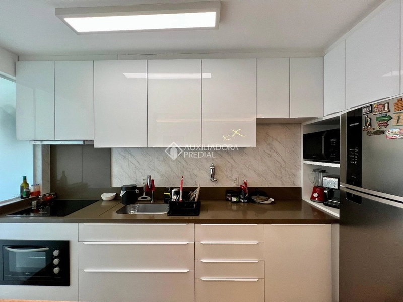 Lindo Apartamento Reformado, 2 Dormitórios (1 Suíte) e Vista Livre: 4ª foto da galeria de imagens do imóvel