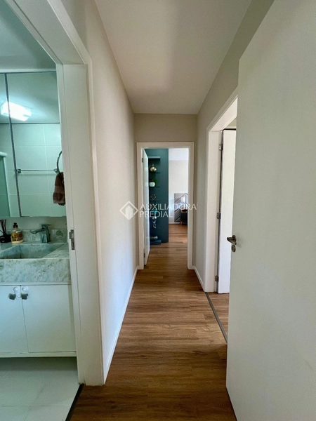 Lindo Apartamento Reformado, 2 Dormitórios (1 Suíte) e Vista Livre: 16ª foto da galeria de imagens do imóvel