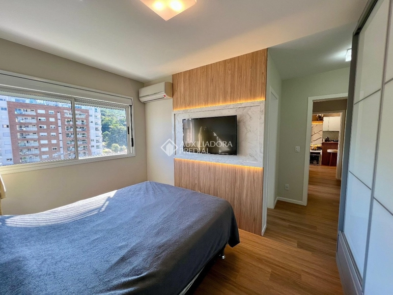 Lindo Apartamento Reformado, 2 Dormitórios (1 Suíte) e Vista Livre: 11ª foto da galeria de imagens do imóvel