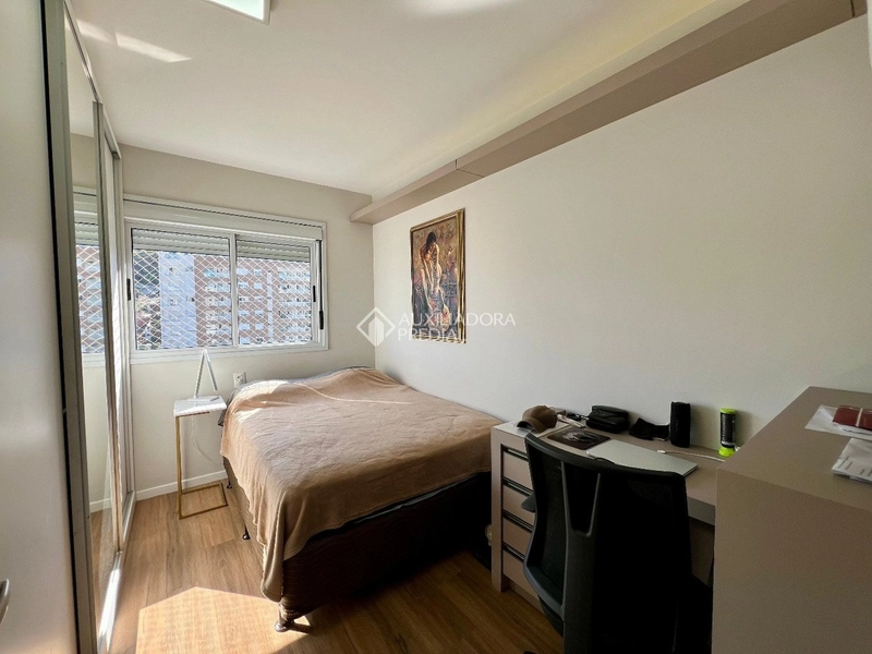 Lindo Apartamento Reformado, 2 Dormitórios (1 Suíte) e Vista Livre: 14ª foto da galeria de imagens do imóvel