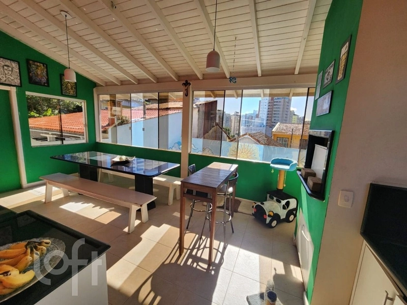 Casa 4 dorms, com piscina na Agronômica: 2ª foto da galeria de imagens do imóvel