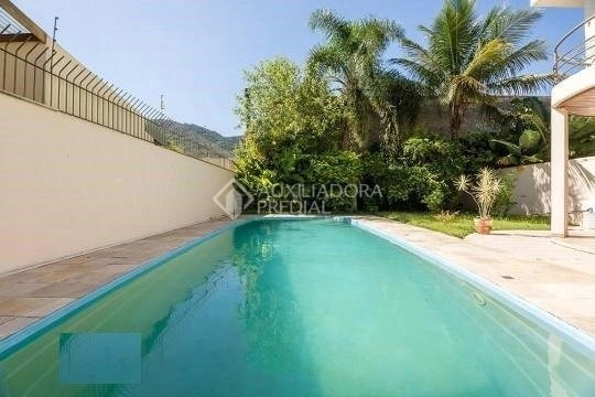 Casa à Venda em Itacorubi - Excelente Oportunidade!: 3ª foto da galeria de imagens do imóvel