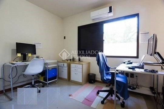 Casa à Venda em Itacorubi - Excelente Oportunidade!: 2ª foto da galeria de imagens do imóvel