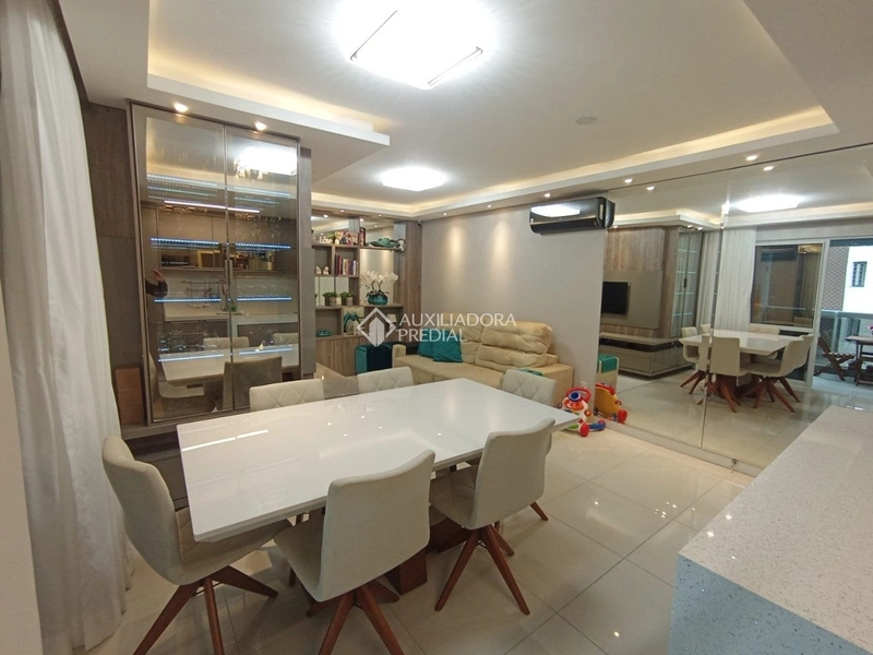 Apartamento a venda na Agronômica - 03 quartos: 2ª foto da galeria de imagens do imóvel