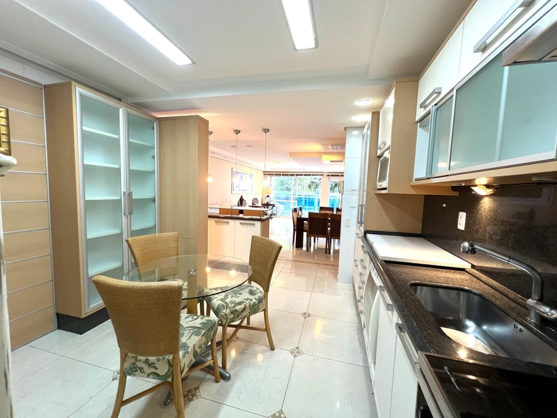 Apartamento a venda na Beira Mar com vista para o verde - 3 suítes: 3ª foto da galeria de imagens do imóvel