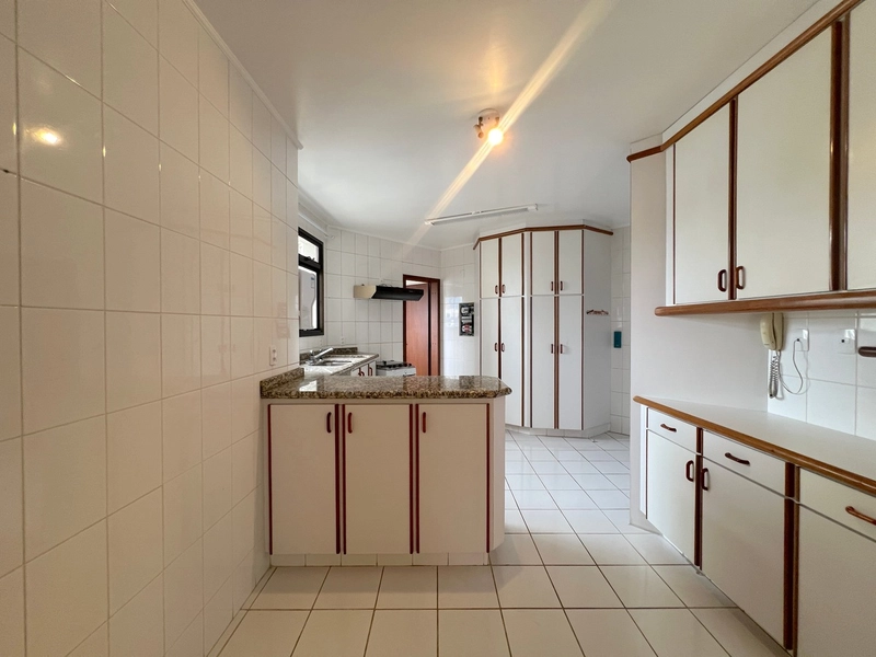 no Apartamento ä venda Centro de Florianópolis - 4 quartos - 170 m²: 8ª foto da galeria de imagens do imóvel