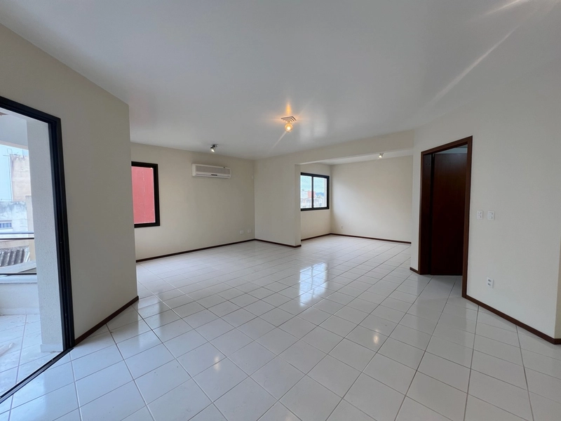 no Apartamento ä venda Centro de Florianópolis - 4 quartos - 170 m²: 3ª foto da galeria de imagens do imóvel