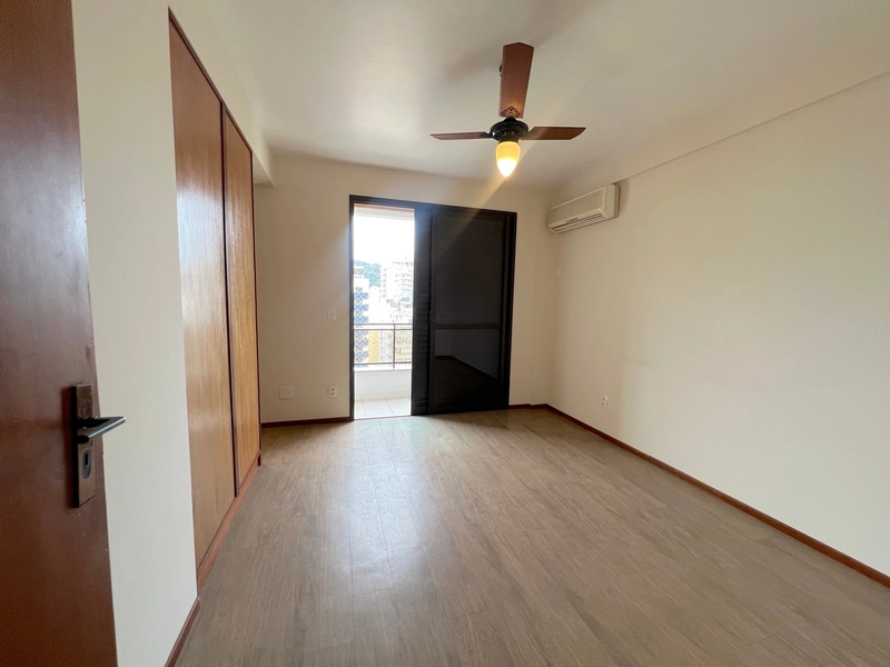 no Apartamento ä venda Centro de Florianópolis - 4 quartos - 170 m²: 16ª foto da galeria de imagens do imóvel