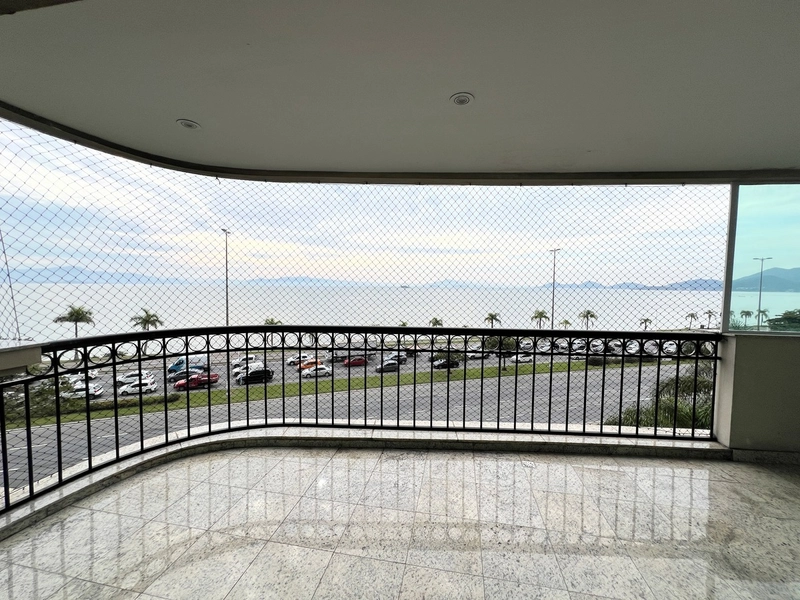 Apartamento de Alto Padrão com Vista para a Beira-Mar Norte - 4 Suítes: 8ª foto da galeria de imagens do imóvel