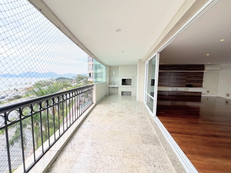 Apartamento de Alto Padrão com Vista para a Beira-Mar Norte - 4 Suítes: 10ª foto da galeria de imagens do imóvel