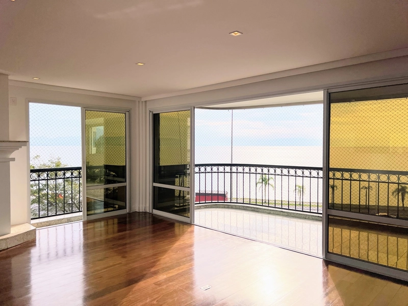 Apartamento de Alto Padrão com Vista para a Beira-Mar Norte - 4 Suítes: 2ª foto da galeria de imagens do imóvel