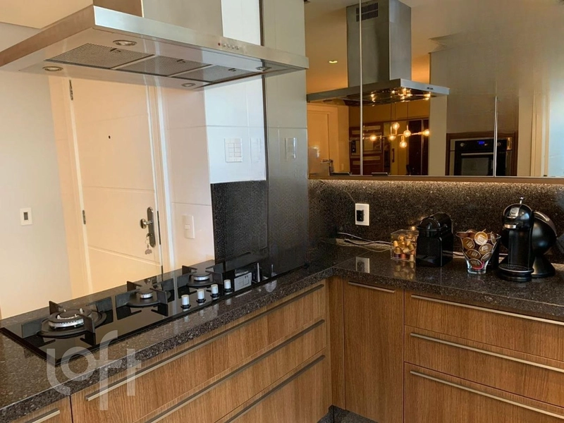 Apartamento à venda em Agronômica com 222 m², 3 suítes, 4 vagas: 17ª foto da galeria de imagens do imóvel