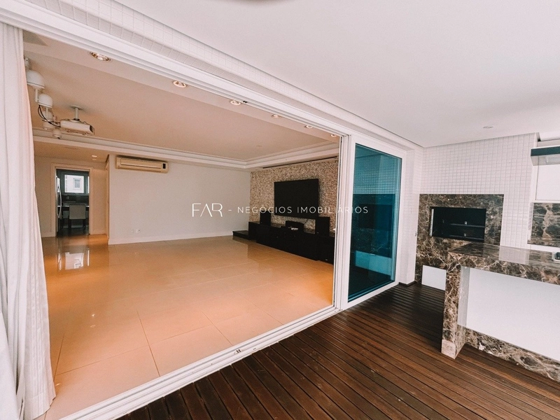 Apartamento à venda em Agronômica com 221 m², 3 suítes, 3 vagas: 6ª foto da galeria de imagens do imóvel