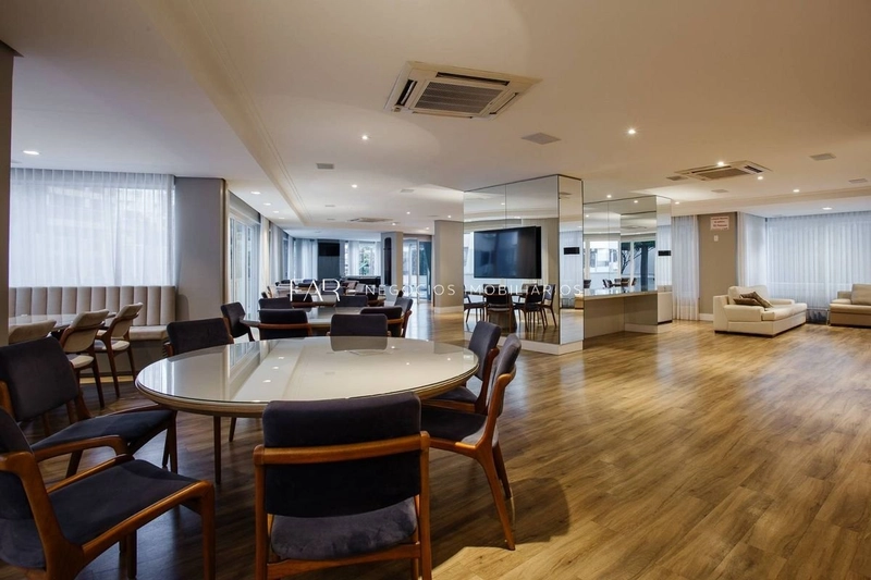 Apartamento à venda em Agronômica com 221 m², 3 suítes, 3 vagas: 24ª foto da galeria de imagens do imóvel