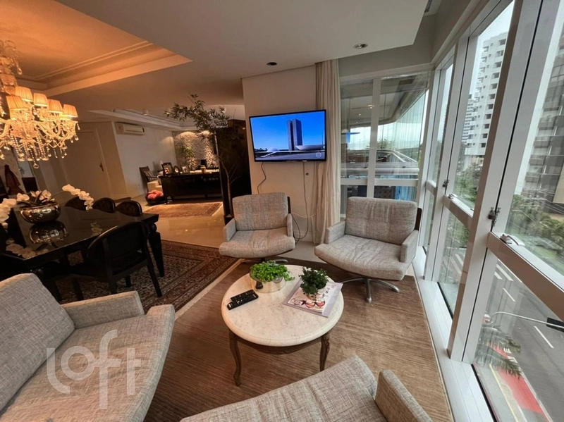 Apartamento à venda em Agronômica com 221 m², 3 suítes, 3 vagas: 7ª foto da galeria de imagens do imóvel