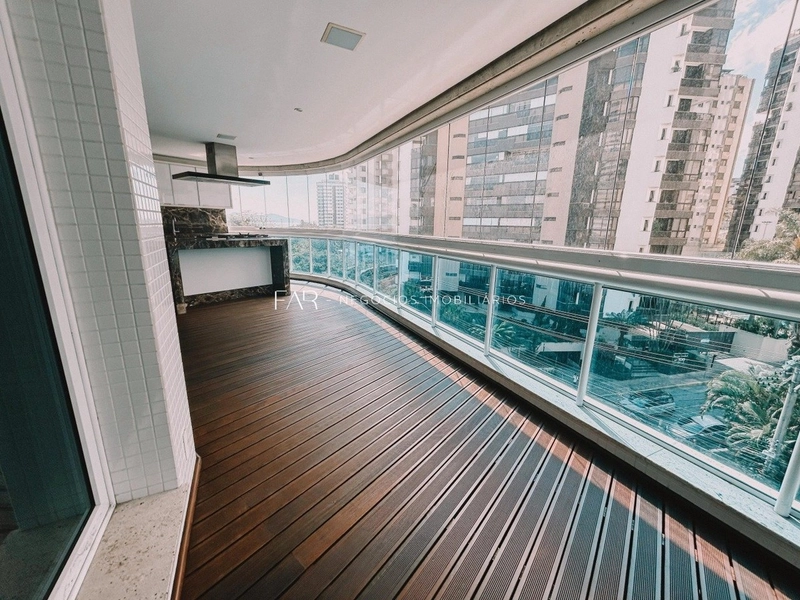 Apartamento à venda em Agronômica com 221 m², 3 suítes, 3 vagas: 4ª foto da galeria de imagens do imóvel