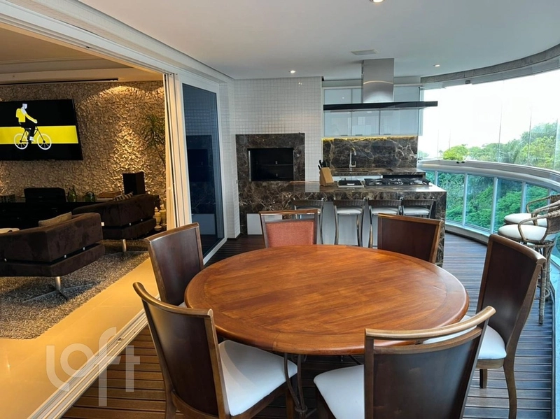 Apartamento à venda em Agronômica com 221 m², 3 suítes, 3 vagas: 8ª foto da galeria de imagens do imóvel