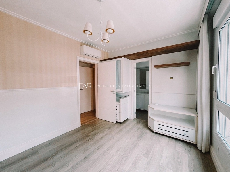 Apartamento à venda em Agronômica com 221 m², 3 suítes, 3 vagas: 14ª foto da galeria de imagens do imóvel