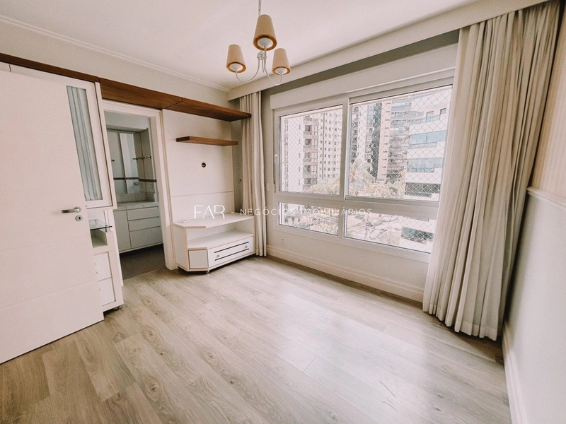 Apartamento à venda em Agronômica com 221 m², 3 suítes, 3 vagas: 13ª foto da galeria de imagens do imóvel