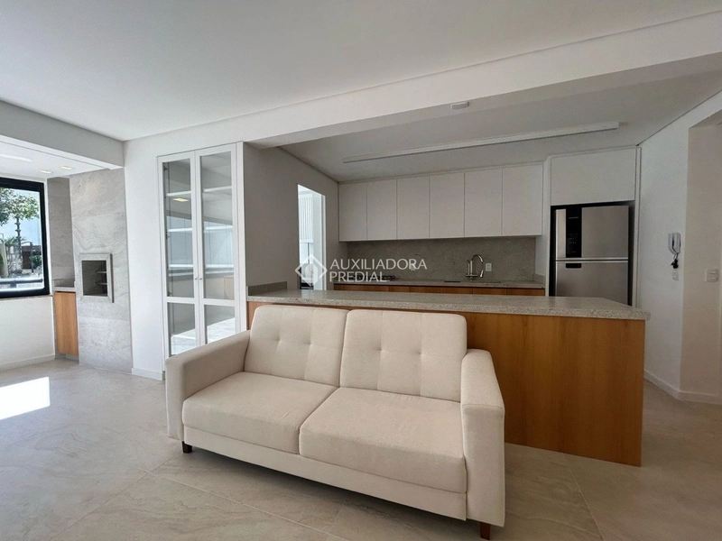 Apartamento 2 suítes recém reformado em Coqueiros: 6ª foto da galeria de imagens do imóvel