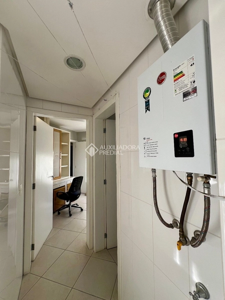 Amplo Apartamento com 4 Dormitórios na Agronômica - Florianópolis: 28ª foto da galeria de imagens do imóvel