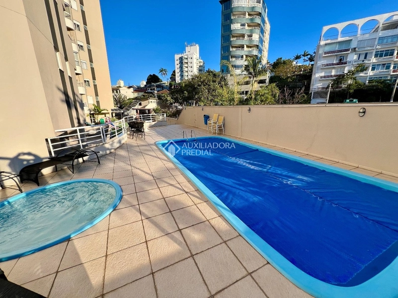 Amplo Apartamento com 4 Dormitórios na Agronômica - Florianópolis: 30ª foto da galeria de imagens do imóvel