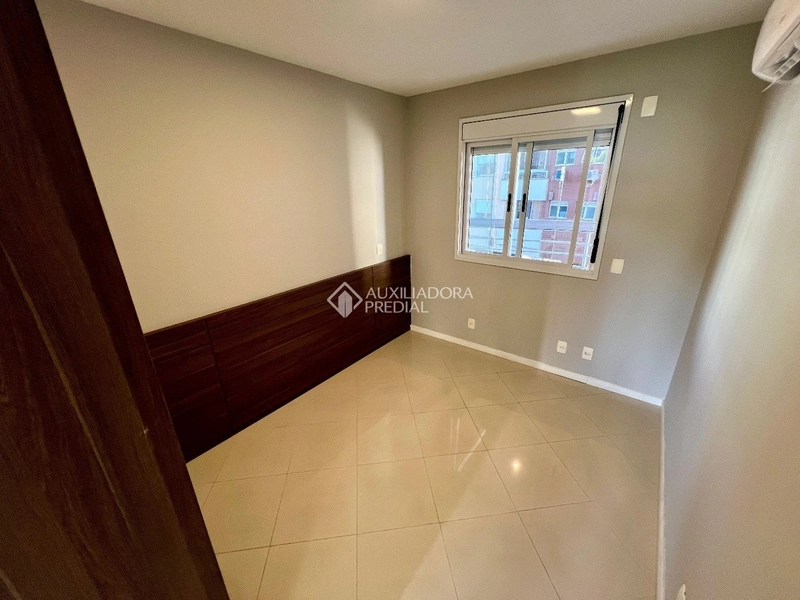 Amplo Apartamento com 4 Dormitórios na Agronômica - Florianópolis: 23ª foto da galeria de imagens do imóvel