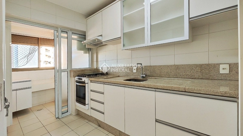 Apartamento à Venda no Centro de Florianópolis - 3 Quartos (1 Suíte) -: 14ª foto da galeria de imagens do imóvel