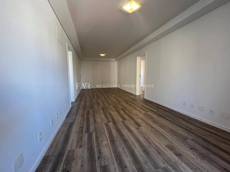 Apartamento à Venda no Centro de Florianópolis - 3 Quartos (1 Suíte) -: 4ª foto da galeria de imagens do imóvel