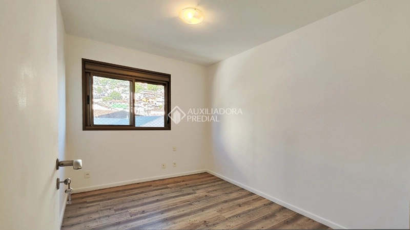 Apartamento à Venda no Centro de Florianópolis - 3 Quartos (1 Suíte) -: 9ª foto da galeria de imagens do imóvel