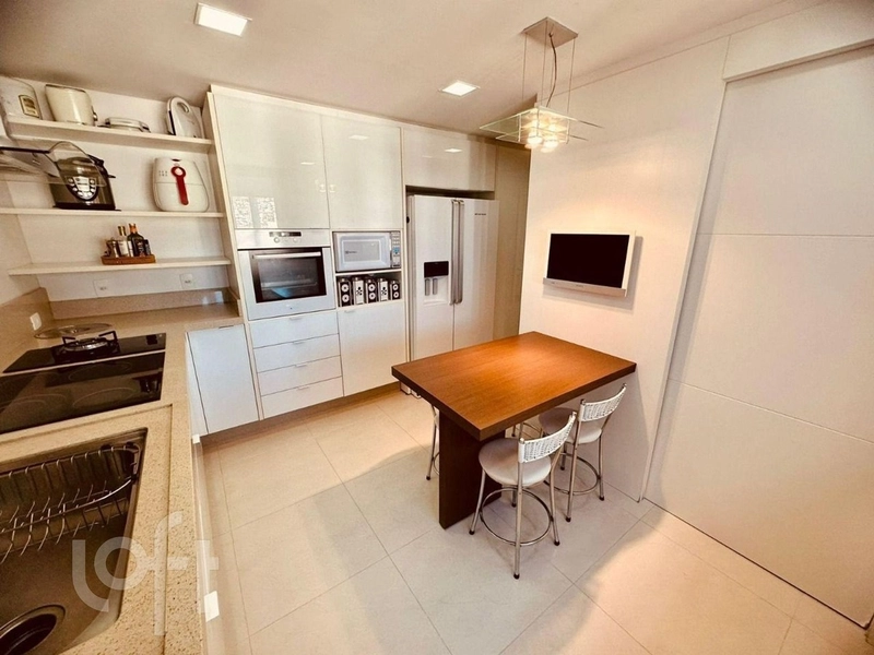 Apartamento à venda em Centro com 163 m², 3 quartos, 1 suíte, 1 vaga: 3ª foto da galeria de imagens do imóvel