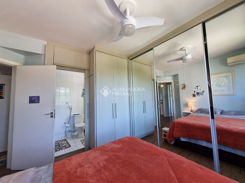 Amplo Triplex Semi-Mobiliado no Itacorubi com 5 Dormitórios e 2 Suítes: 13ª foto da galeria de imagens do imóvel