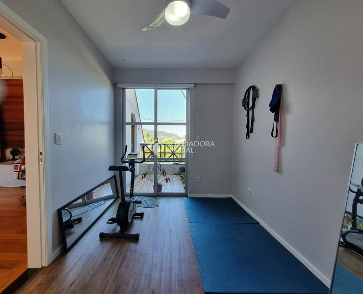 Amplo Triplex Semi-Mobiliado no Itacorubi com 5 Dormitórios e 2 Suítes: 27ª foto da galeria de imagens do imóvel