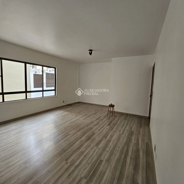 Apartamento Amplo com 3 Dormitórios e Excelente Localização - Centro d: 12ª foto da galeria de imagens do imóvel