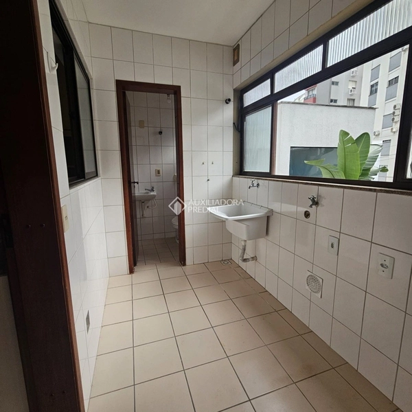 Apartamento Amplo com 3 Dormitórios e Excelente Localização - Centro d: 4ª foto da galeria de imagens do imóvel