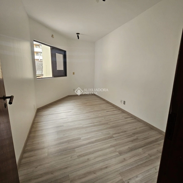 Apartamento Amplo com 3 Dormitórios e Excelente Localização - Centro d: 6ª foto da galeria de imagens do imóvel