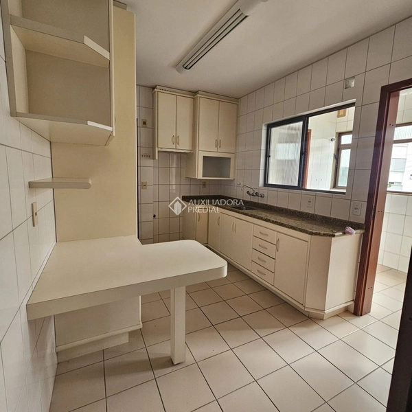 Apartamento Amplo com 3 Dormitórios e Excelente Localização - Centro d: 2ª foto da galeria de imagens do imóvel