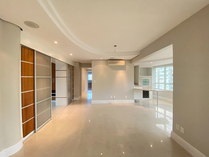 Belíssimo apartamento com vista para o mar - 3 suítes - 2 vagas livre: 2ª foto da galeria de imagens do imóvel